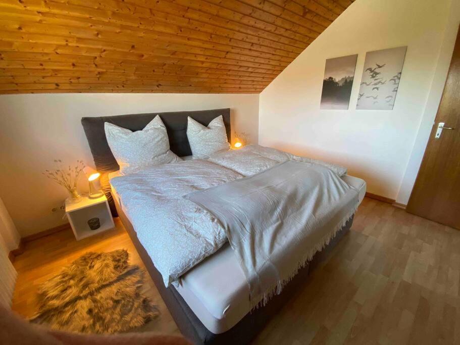 Ruhige Wohnung Im Schwarzwald วิลลิงเงน-ชเวนนิงเงน ภายนอก รูปภาพ